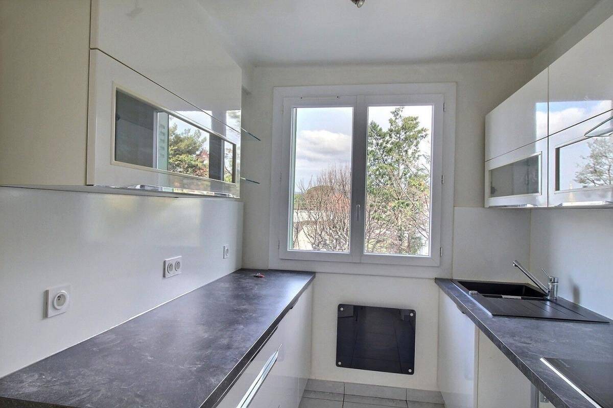 Appartement 3 pièces 60 m² · à Marseille 12ème Arrondissement · 60 m² · 888 €