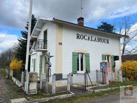 Maison à louer 710 € 4 pièces 2 chambres 64,7 m² 932 m² de terrain Rocamadour 46500