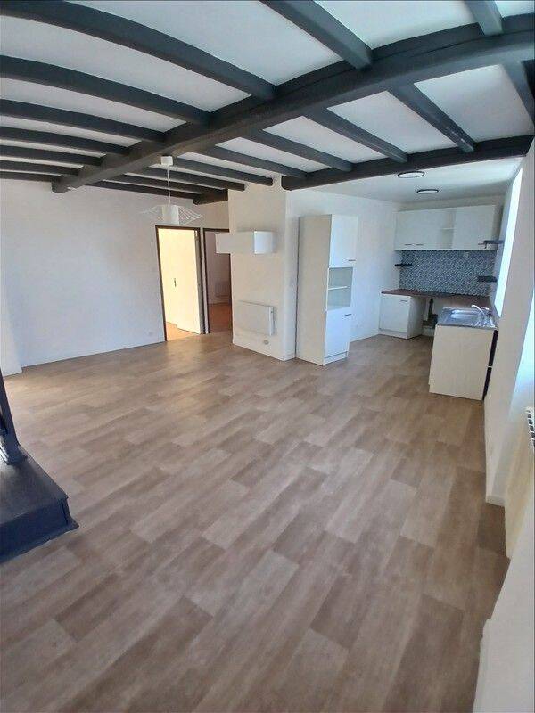 Appartement 5 pièces 82 m² · à Rive-de-Gier · 82 m² · 750 €