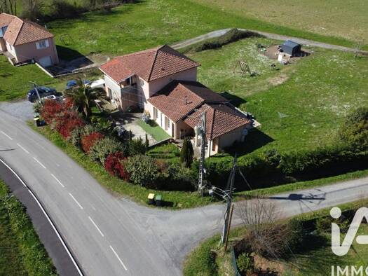 Maison à vendre 305 000 € 6 pièces 5 chambres 170 m² 1 500 m² de terrain Buros 64160