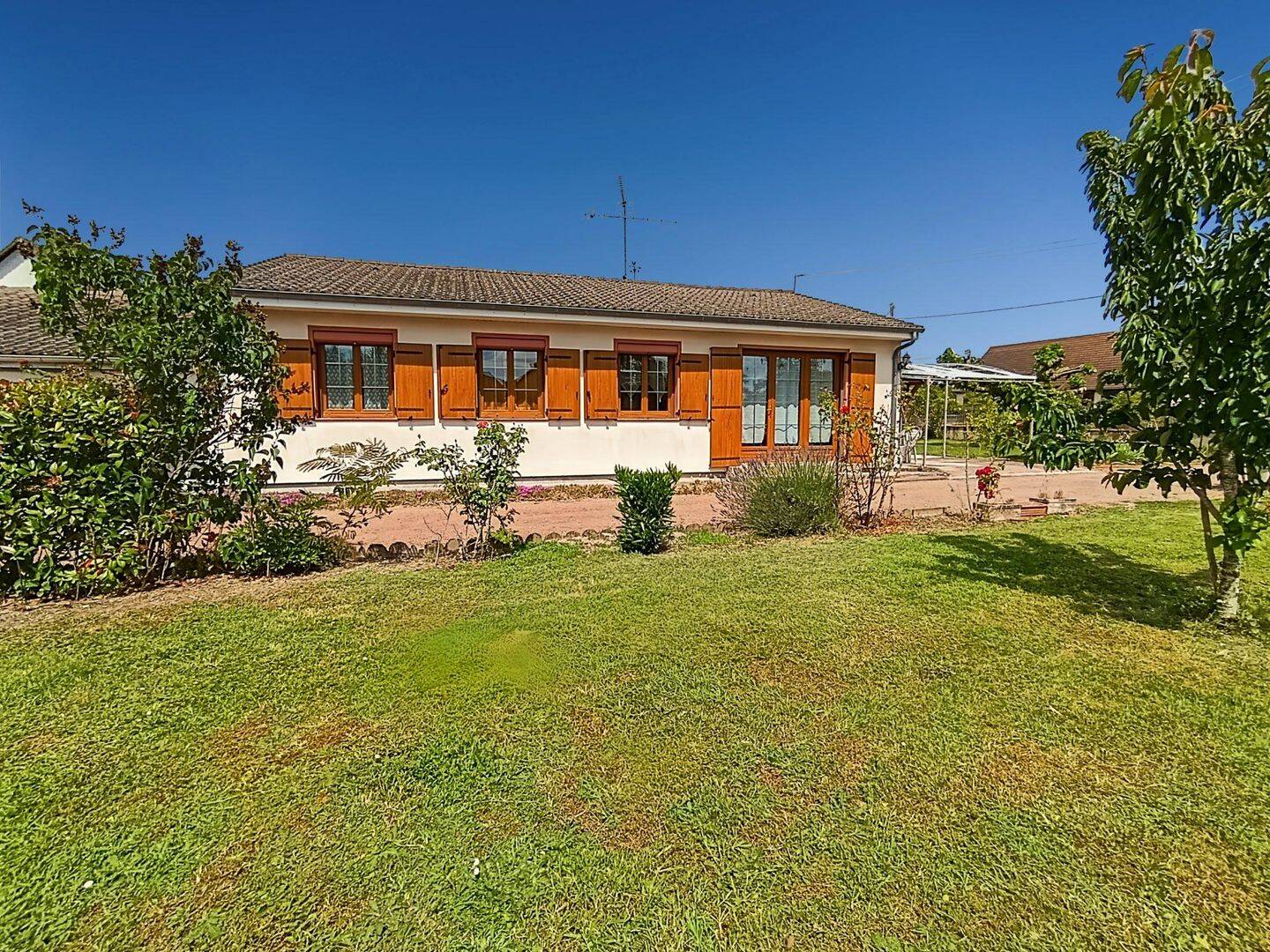 Maison 7 pièces 94 m² · à Mont-près-Chambord · 94 m² · 197 000 €