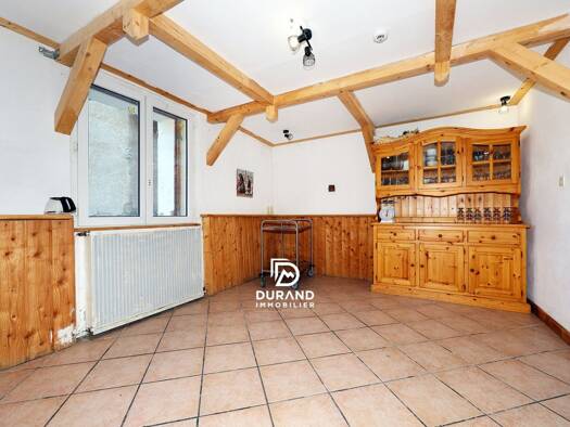 Maison à vendre 640 000 € 13 pièces 10 chambres 280 m² Vars 05560