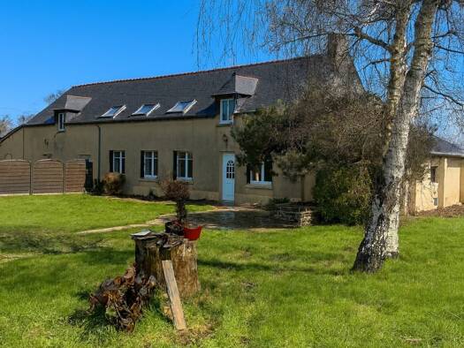 Maison à vendre 290 000 € 14 pièces 6 chambres 219 m² 3 264 m² de terrain Montauban-de-Bretagne 35360