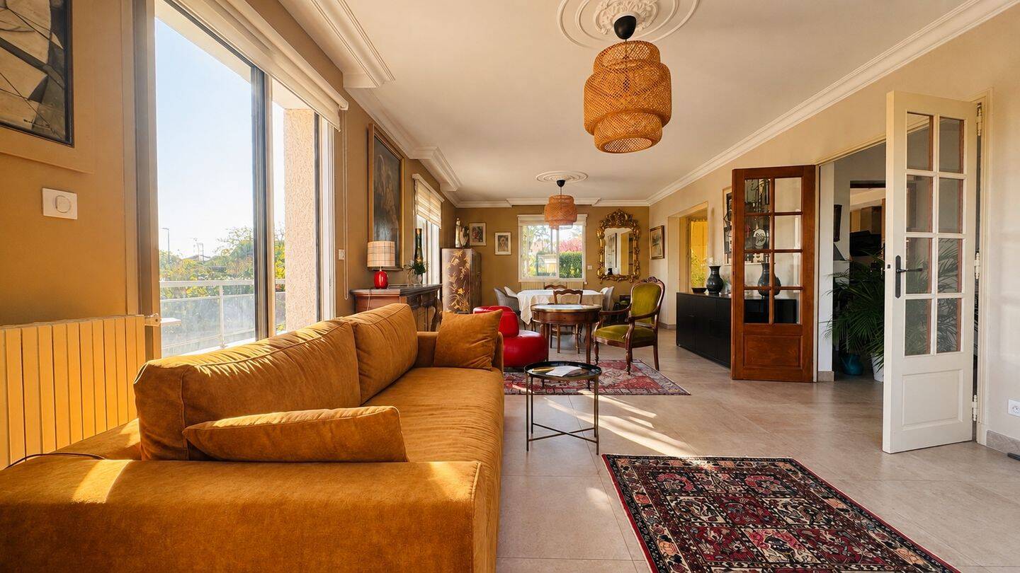 Maison 6 pièces 190 m² · à Fontaine-lès-Dijon · 190 m² · 550 000 €