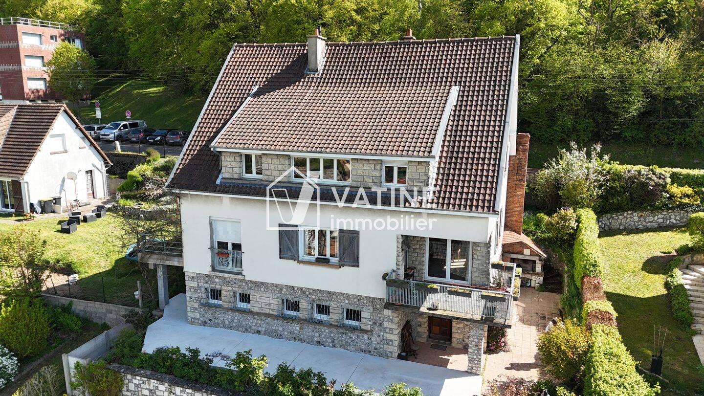 Maison 9 pièces 262 m² · à Rives-en-Seine · 262 m² · 385 000 €
