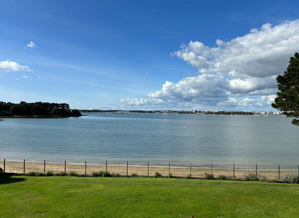 Maison 8 pièces 270 m² · à Port-Louis · 270 m² · 1 100 000 €