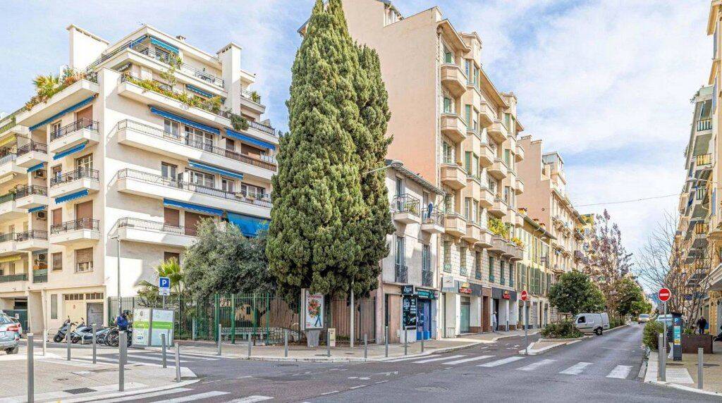 Appartement 4 pièces 90 m² · à Nice · 90 m² · 300 000 €