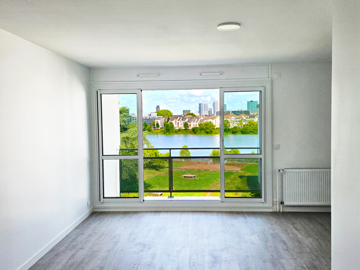 Appartement à vendre 329 000 € 4 pièces 3 chambres 80 m² Étage 3/4 Baugerie Saint-Sébastien-sur-Loire 44230