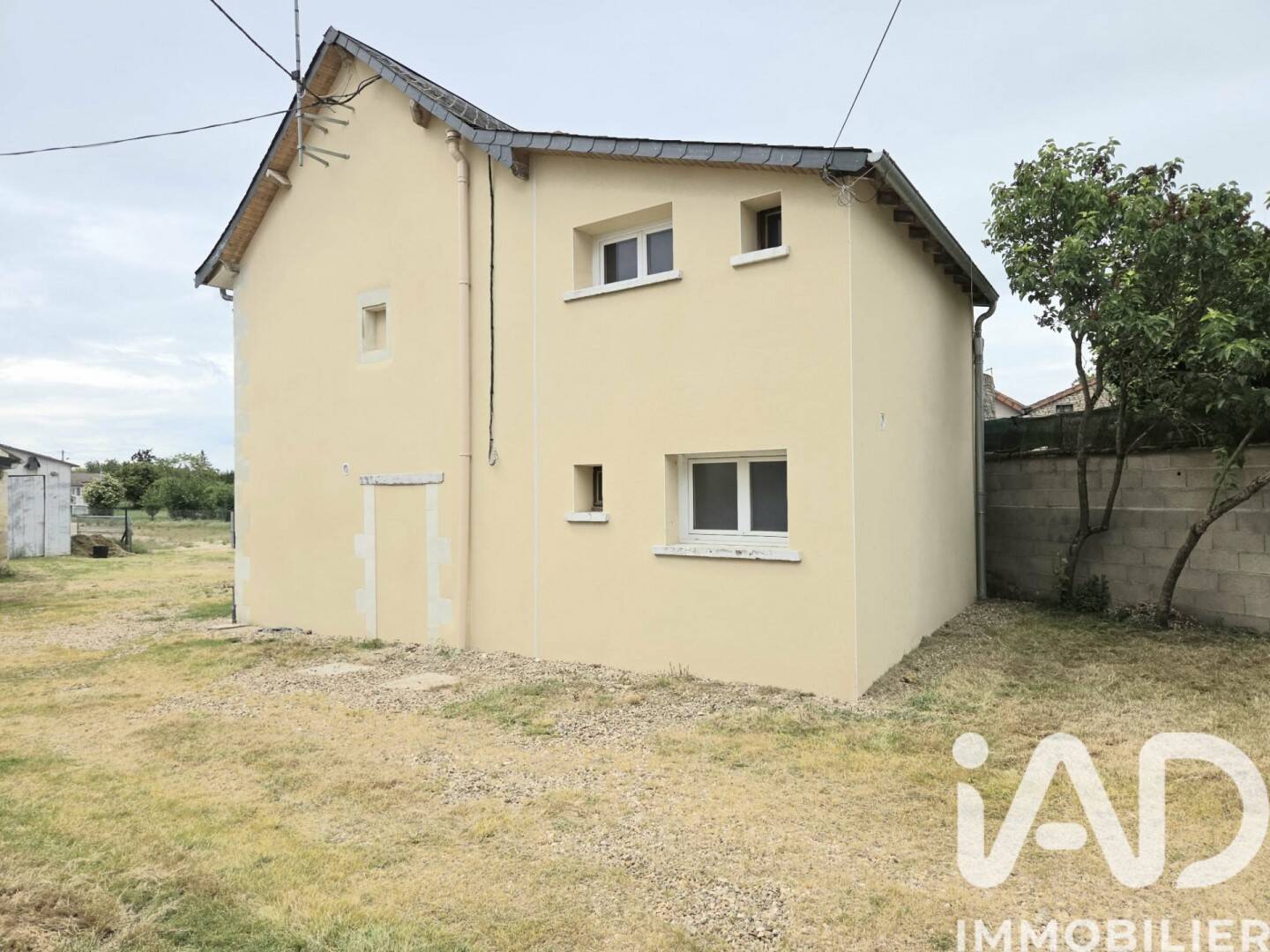 Maison 4 pièces 141 m² · à Saint-Martin-la-Pallu · 140,5 m² · 162 000 €