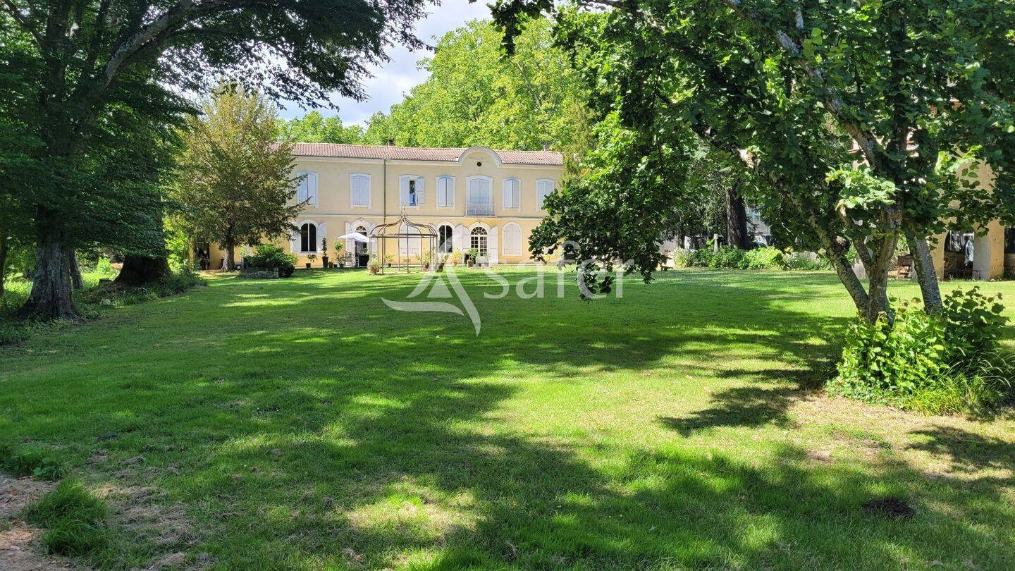 Maison 10 pièces 375 m² · à Gaillac · 375 m² · 729 000 €