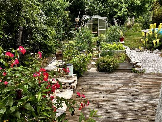 Maison à vendre 225 000 € 5 pièces 3 chambres 130 m² 730 m² de terrain LEP Lomet-École maternelle La Goulfie Agen 47000