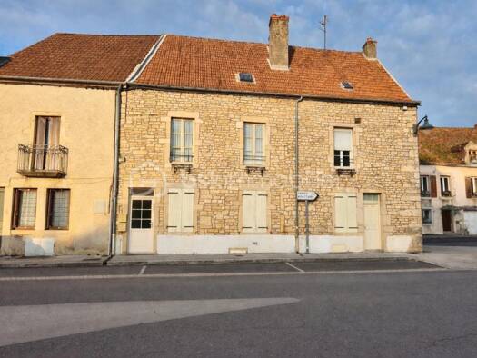 Appartement à vendre 130 000 € 2 pièces 1 chambre 56 m² Étage 1/1 La Cote Nuits-Saint-Georges 21700