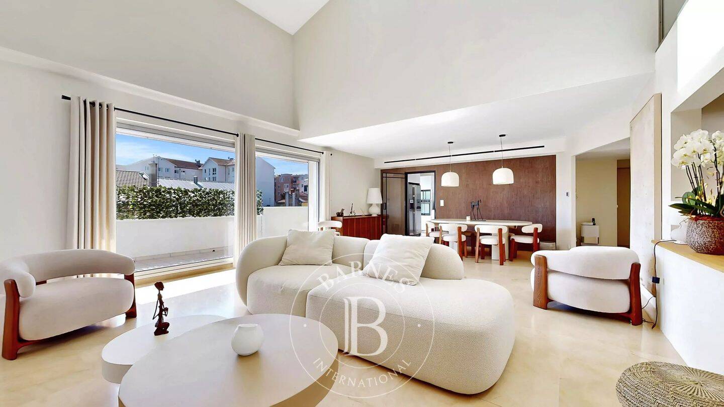 Appartement 5 pièces 166 m² · à Lyon 3ème Arrondissement · 165,9 m² · 990 000 €