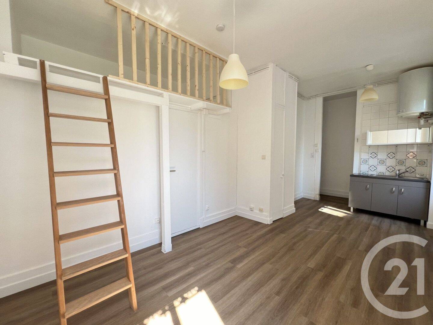 Appartement 1 pièce 25 m² · à Grenoble · 24,9 m² · 553 €