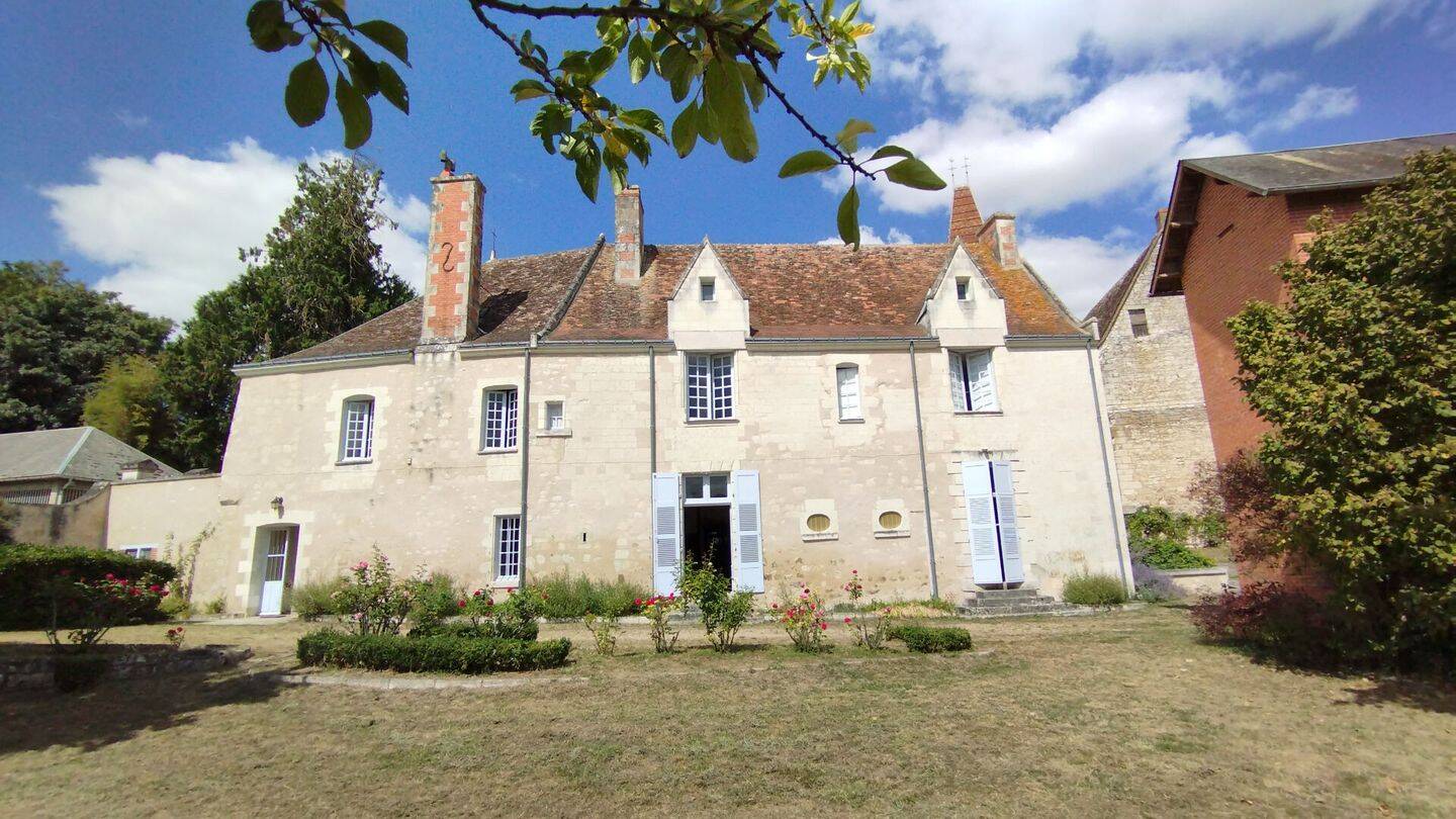 Maison 16 pièces 580 m² · à Preuilly-sur-Claise · 580 m² · 451 500 €