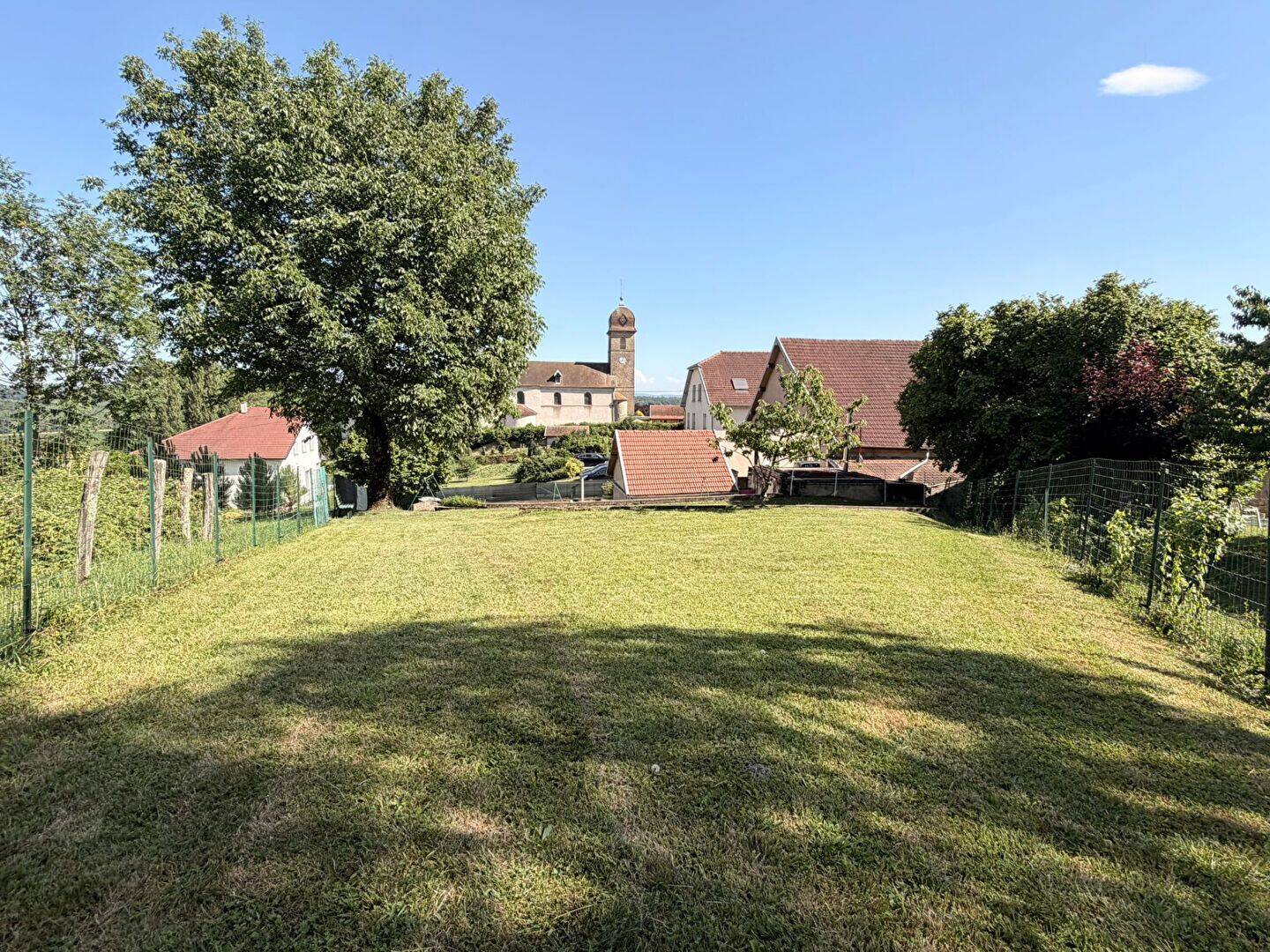 Maison 7 pièces 250 m² · à Pouilley-les-Vignes · 250 m² · 280 000 €