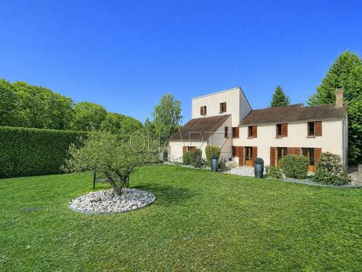 Maison à vendre 630 000 € 7 pièces 5 chambres 208 m² 2 030 m² de terrain Nesles-la-Vallée 95690