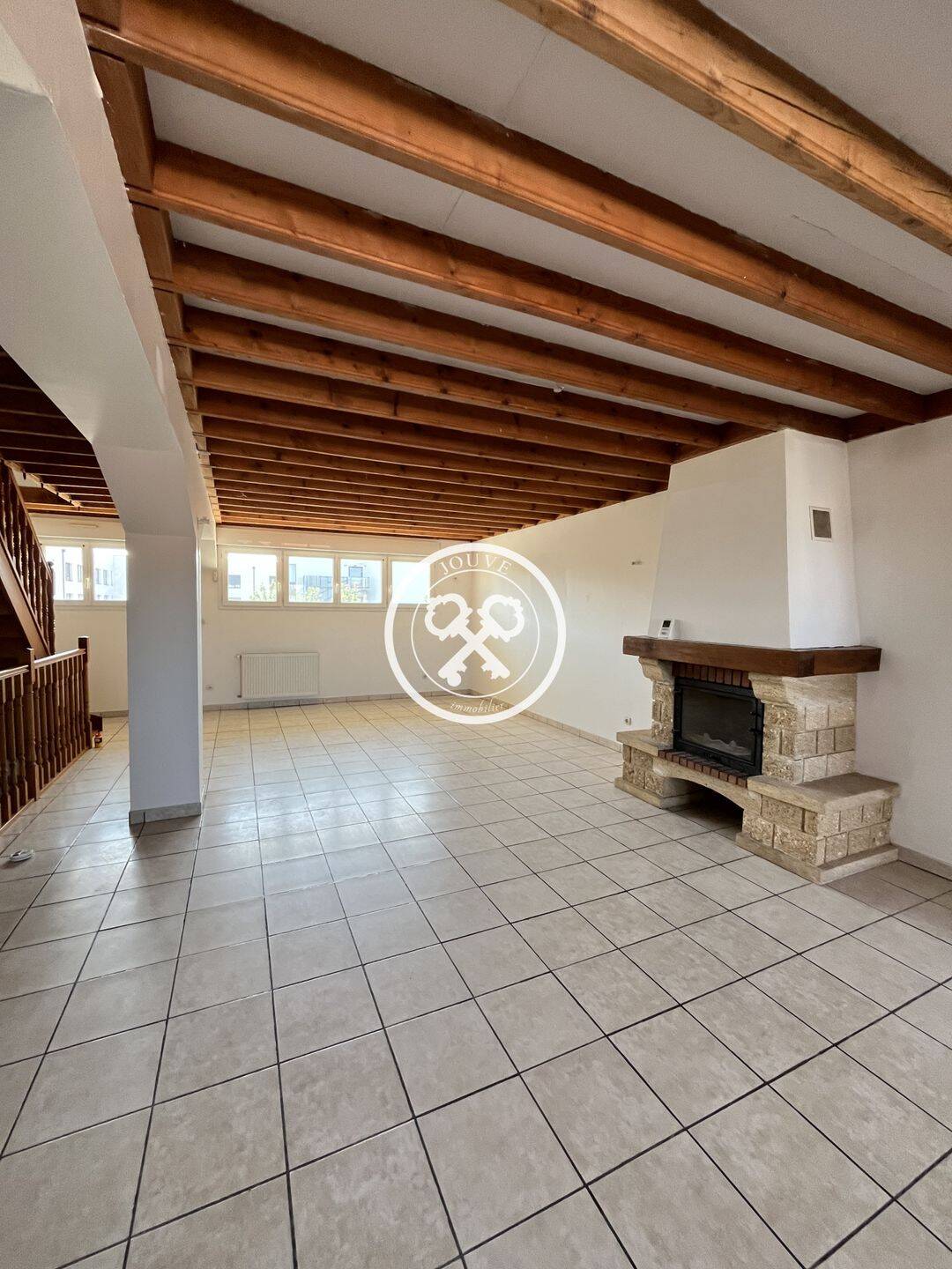 Maison 5 pièces 120 m² · à Saint-Julien-les-Villas · 120 m² · 895 €/mois