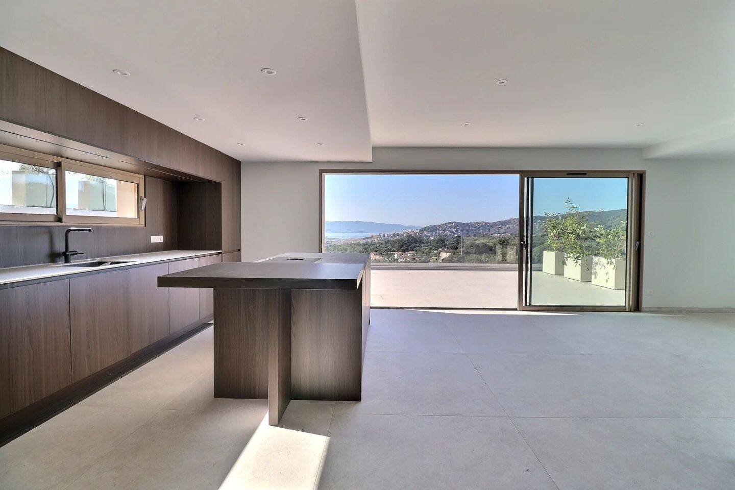 Maison 4 pièces 157 m² · à Alata · 157,1 m² · 1 375 000 €