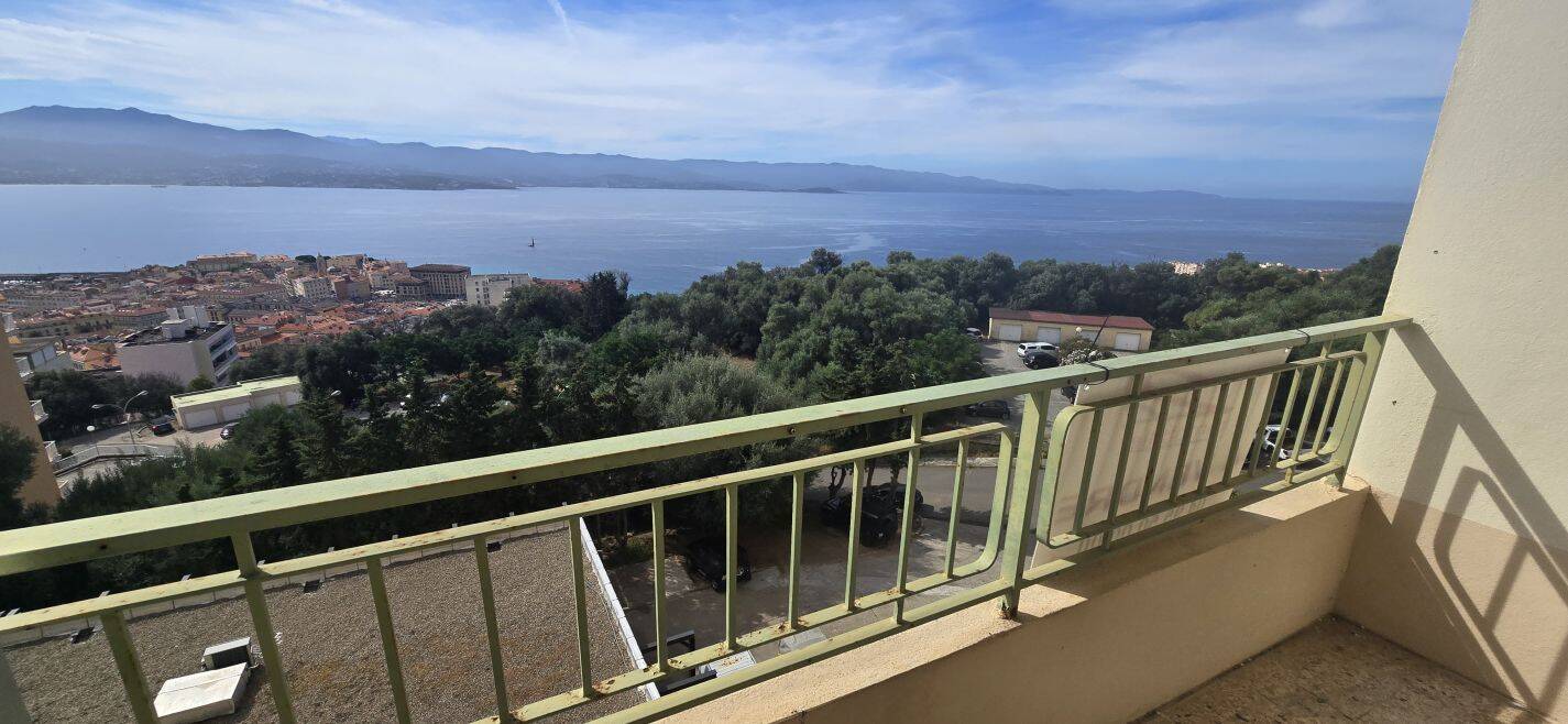 Appartement 3 pièces 88 m² · à Ajaccio · 88 m² · 360 000 €