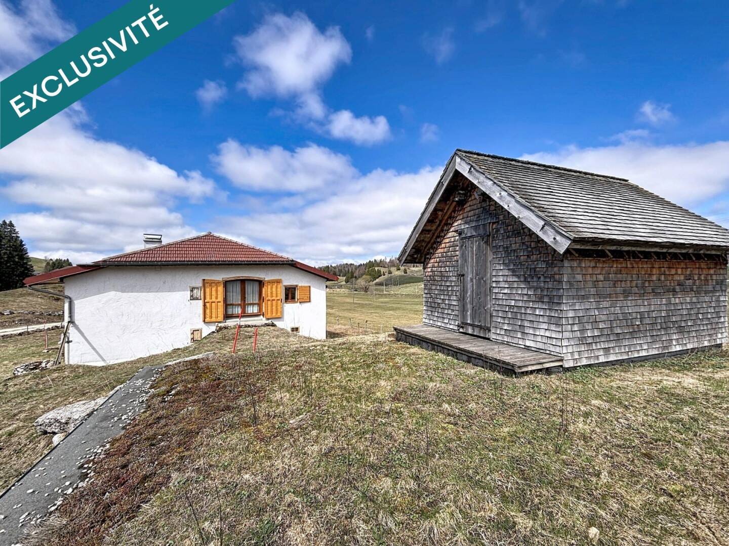 Maison 9 pièces 215 m² · à Lajoux · 215 m² · 780 000 €