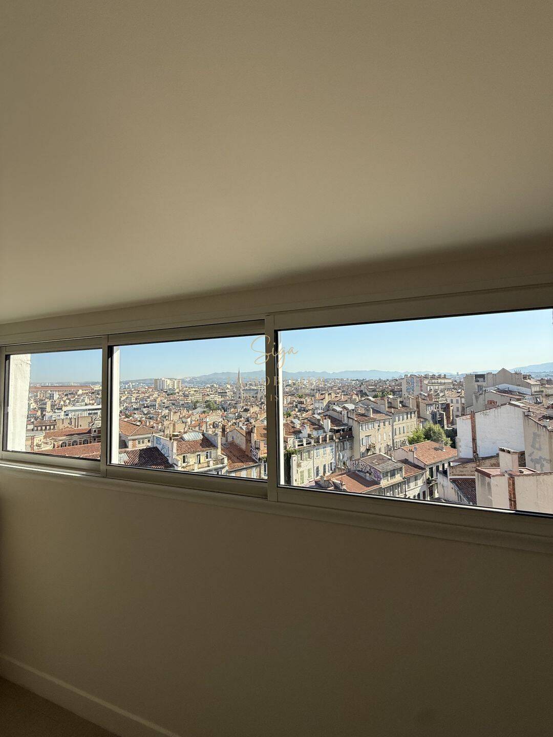 Appartement 3 pièces 72 m² · à Marseille 6ème Arrondissement · 71,7 m² · 1 500 €
