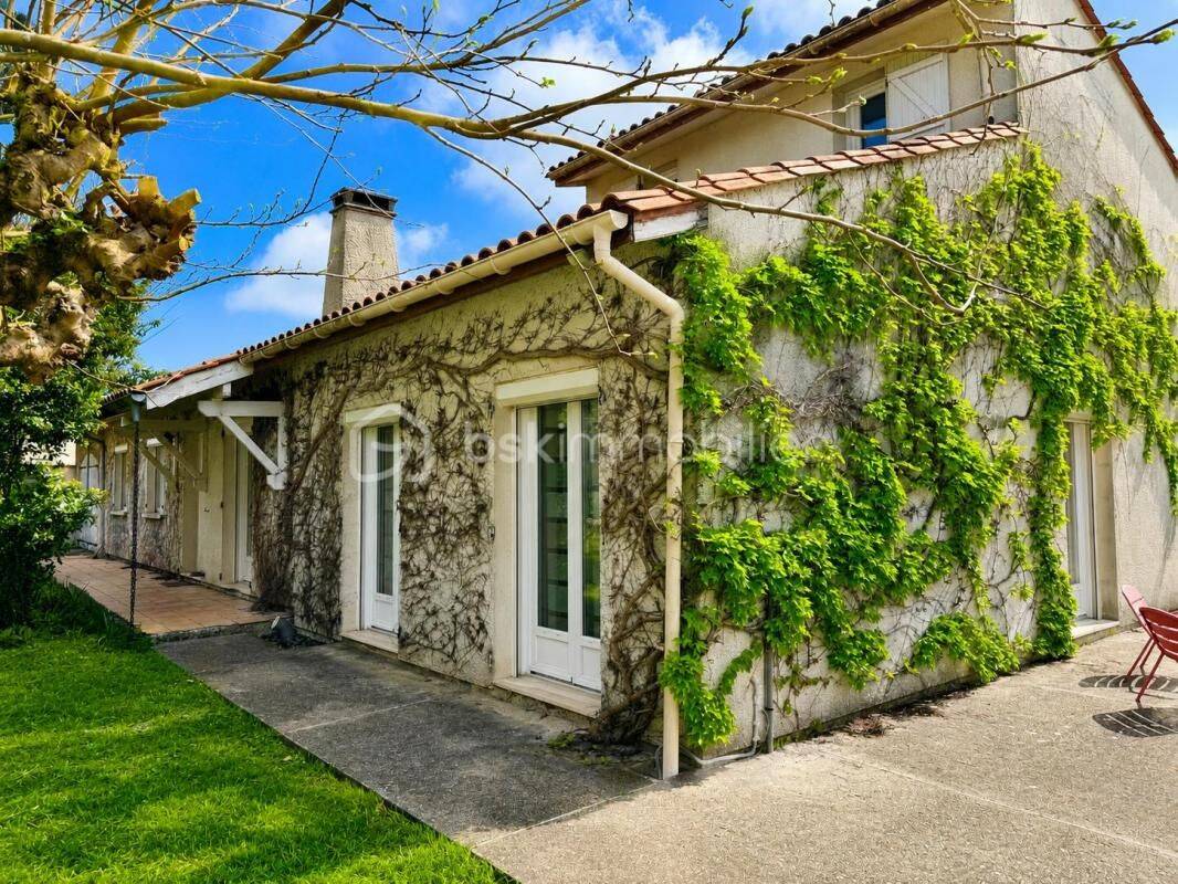 Maison 6 pièces 174 m² · à Saint-Quentin-de-Baron · 174 m² · 279 000 €