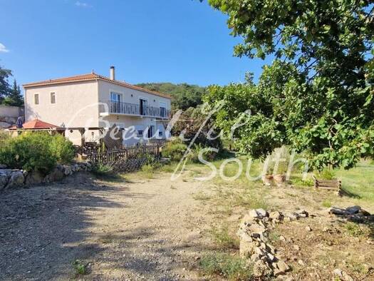 Villa à vendre 440 000 € 6 pièces 3 chambres 210 m² 4 969 m² de terrain Bélesta 66720