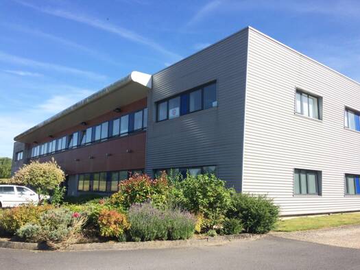 Espace bureau à louer 7 760 € 776 m² de bureaux divisible de 776 m² à 776 m² Rouvignies 59220