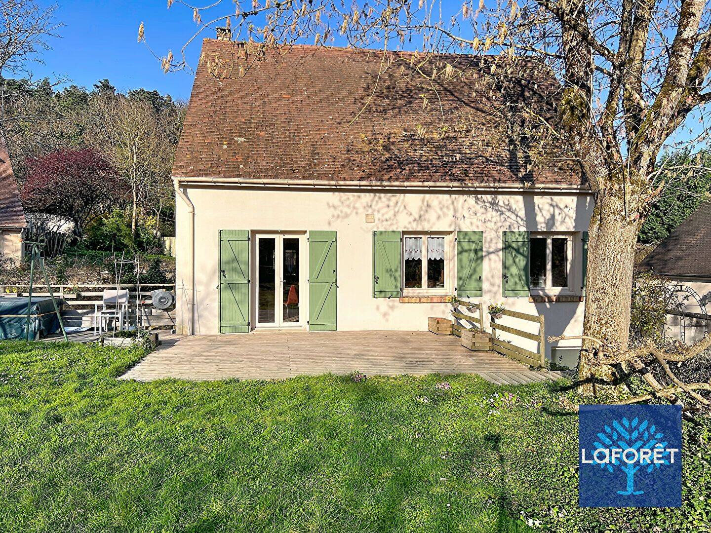 Maison 5 pièces 131 m² · à Orveau · 131,3 m² · 292 000 €