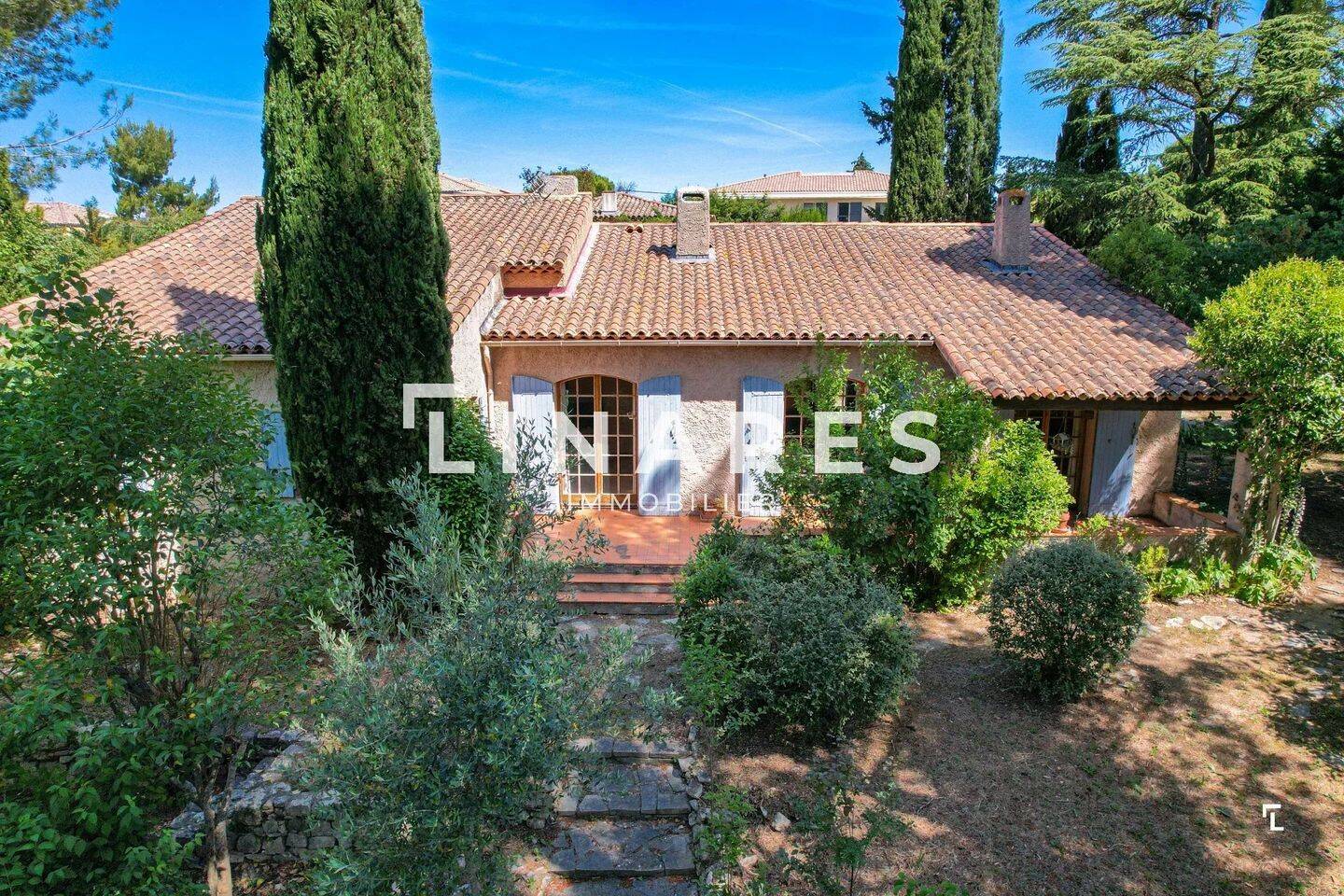 Maison 5 pièces 130 m² · à Aix-en-Provence · 130 m² · 677 000 €