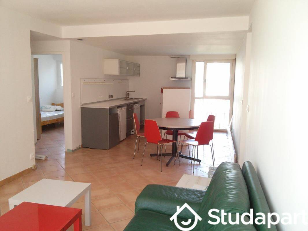 1 pièce 10 m² · à Pessac · 10 m² · 540 €