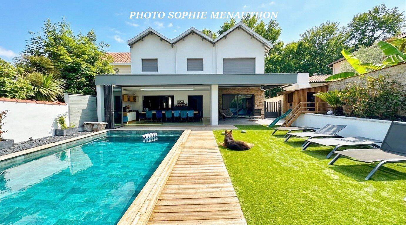 Maison 8 pièces 320 m² · à Dax · 320 m² · 1 295 000 €