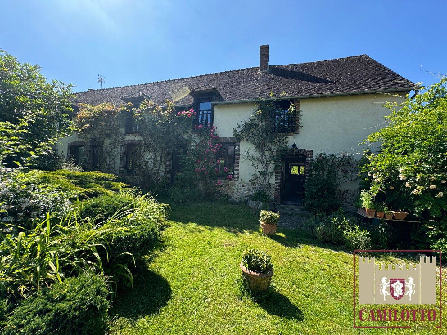Maison 8 pièces 232 m² · à Épernon · 231,6 m² · 449 000 €