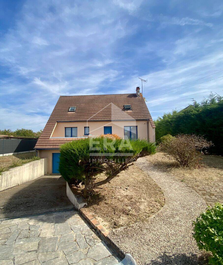 Maison 4 pièces 114 m² · à Dordives · 114 m² · 195 000 €