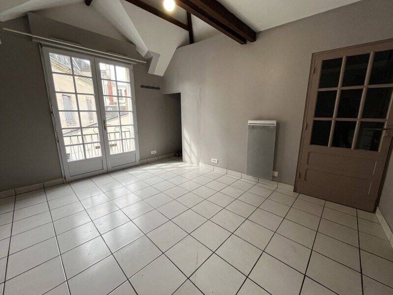 Appartement 1 pièce 33 m² · à Château-Renault · 33 m² · 360 €/mois