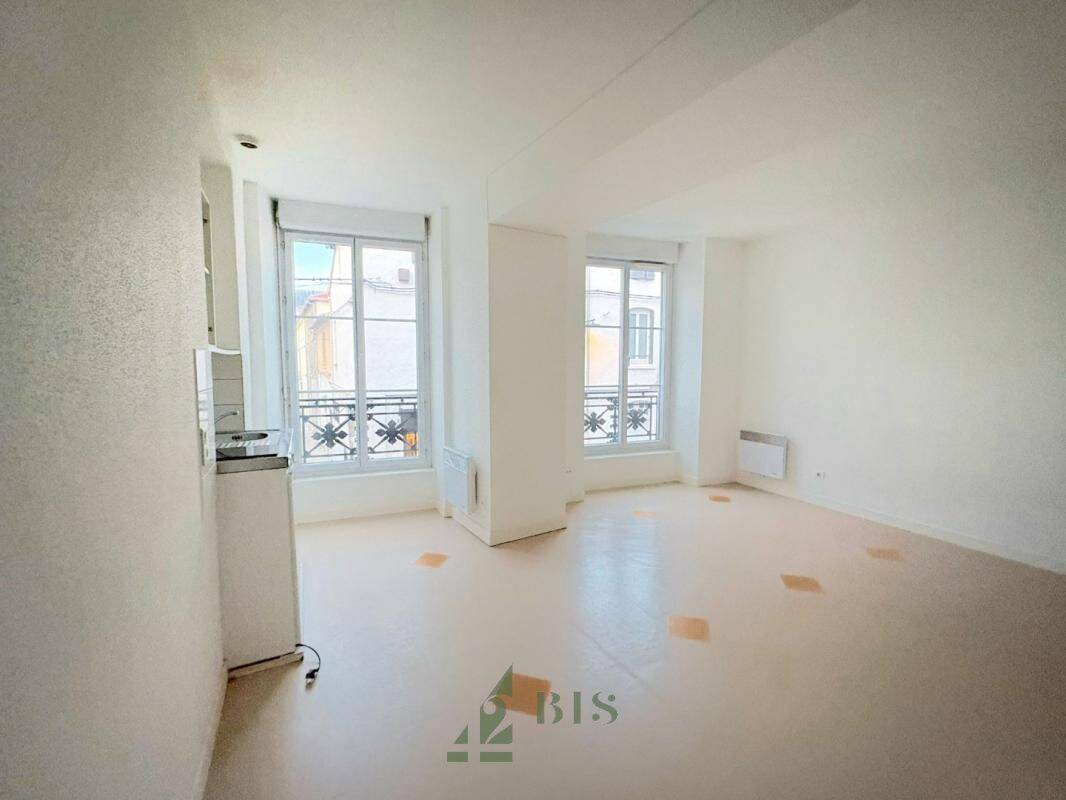 Appartement 1 pièce 23 m² · à Roanne · 23 m² · 290 €