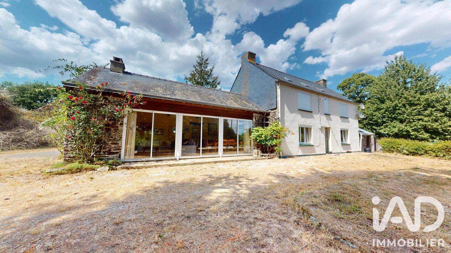 Maison 7 pièces 128 m² · à Plonévez-du-Faou · 127,8 m² · 174 000 €