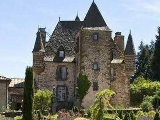 Château à vendre 950 000 € 21 pièces 13 chambres 700 m² 53 000 m² de terrain Saint-Georges 15100