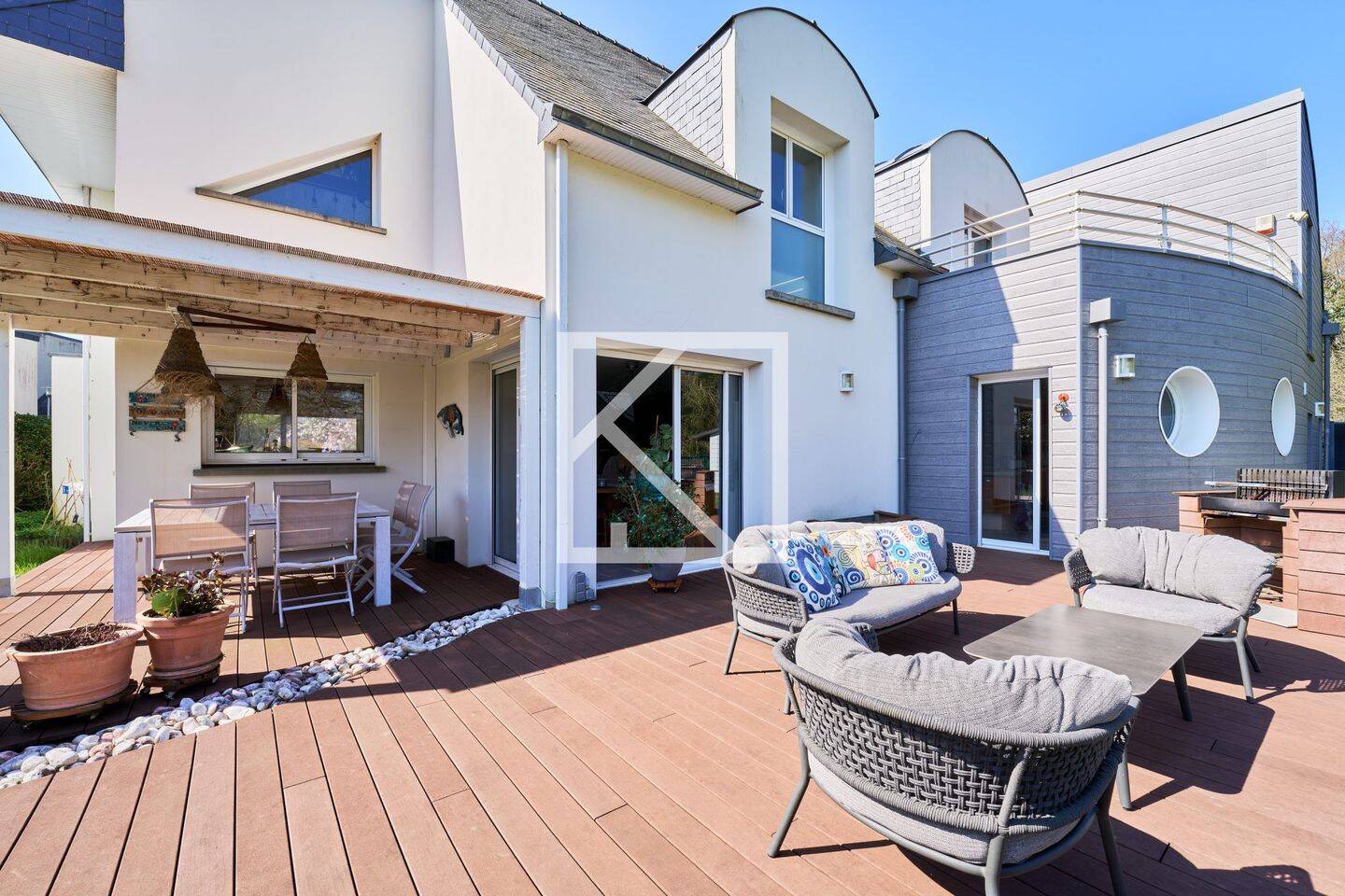 Maison 7 pièces 280 m² · à Châteaugiron · 280 m² · 1 100 000 €