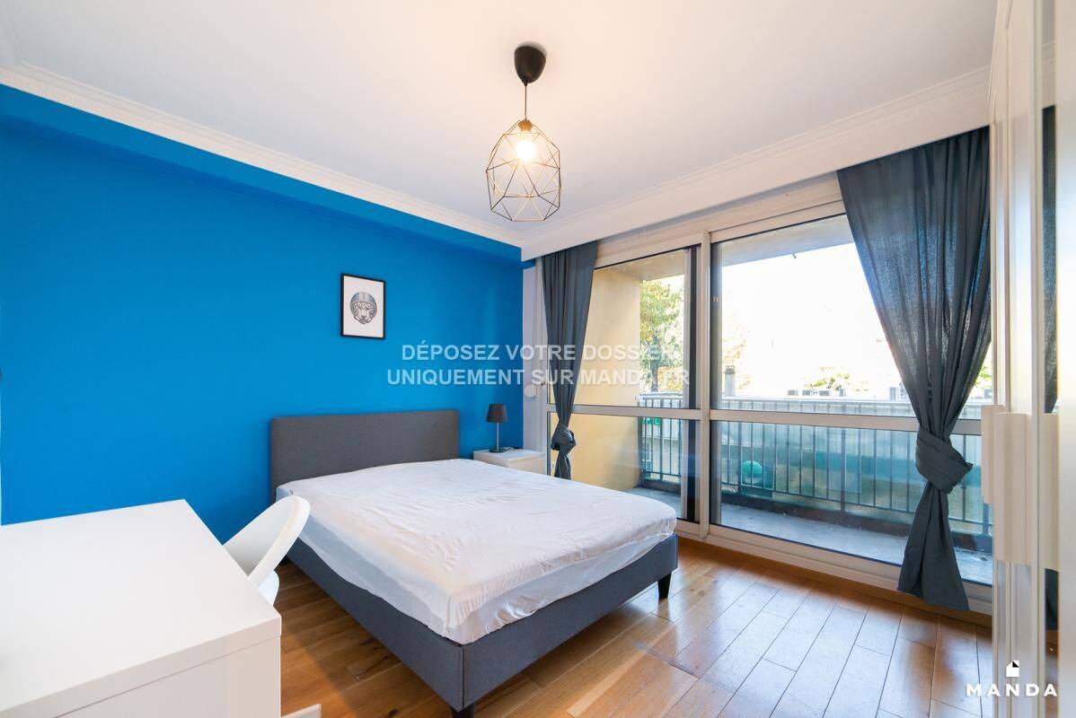 Chambre en colocation toutes charges incluses avec une place de — 1