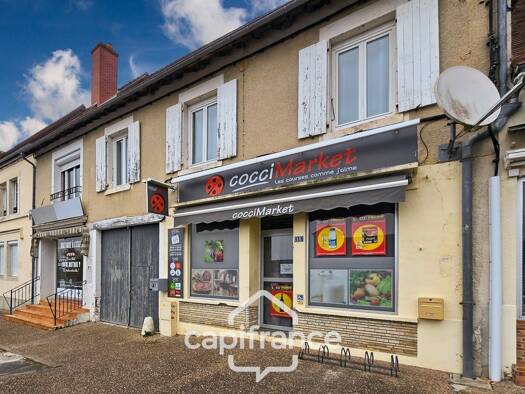 Immeuble à vendre 149 000 € 436 m² Boulleret 18240