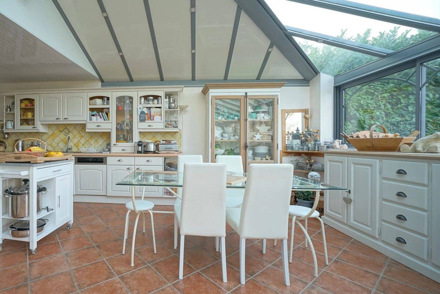 Maison 6 pièces 230 m² · à Montfort-l'Amaury · 230 m² · 550 000 €