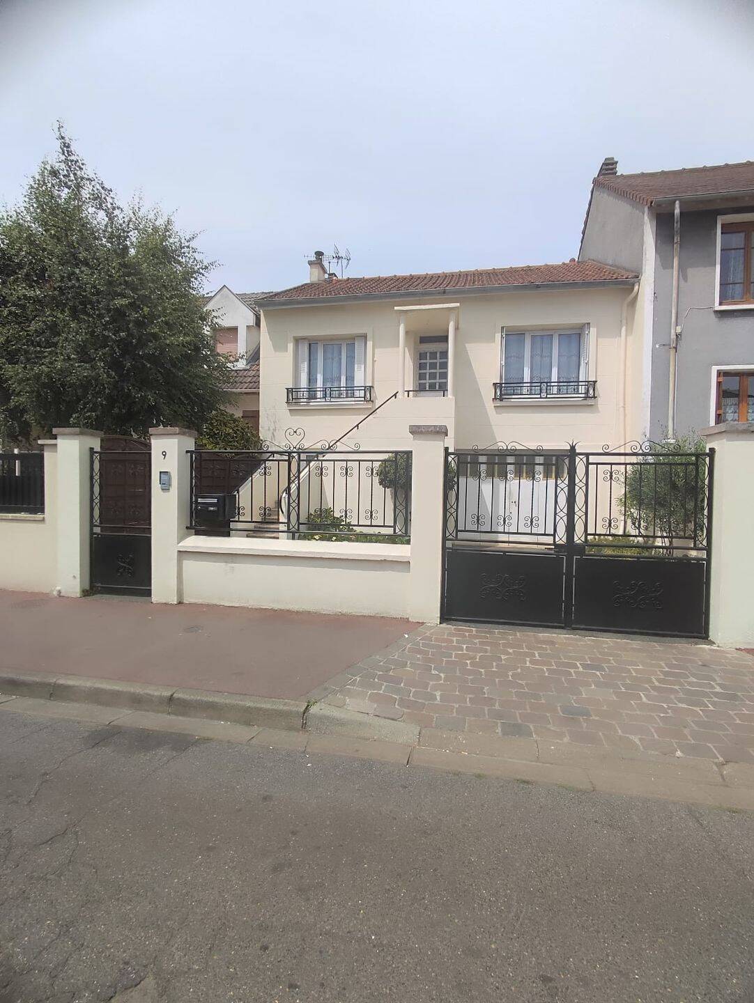 Maison 5 pièces 114 m² · à Le Blanc-Mesnil · 114 m² · 385 000 €