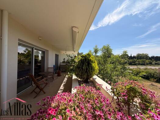 Appartement à vendre 550 000 € 3 pièces 2 chambres 93 m² Étage 1/3 Narbonne 11100