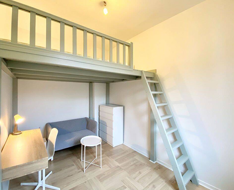 Appartement 1 pièce 17 m² · à Lyon 8ème Arrondissement · 17 m² · 595 €
