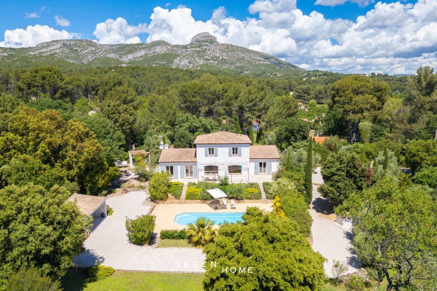 Maison 6 pièces 184 m² · à Aubagne · 184 m² · 1 195 000 €
