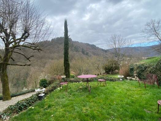 Maison à vendre 250 000 € 4 pièces 2 chambres 1 269 m² de terrain Saint-Paul-en-Cornillon 42240