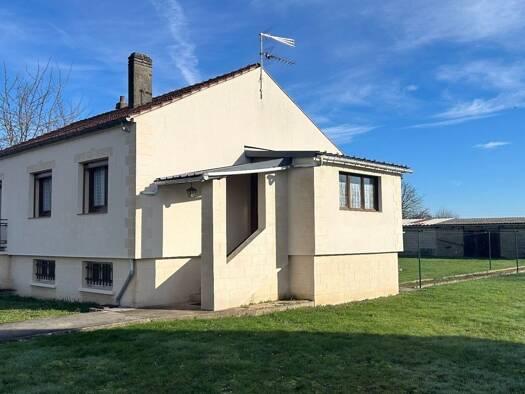 Maison à vendre 136 420 € 5 pièces 3 chambres 1 988 m² de terrain Tergnier 02700