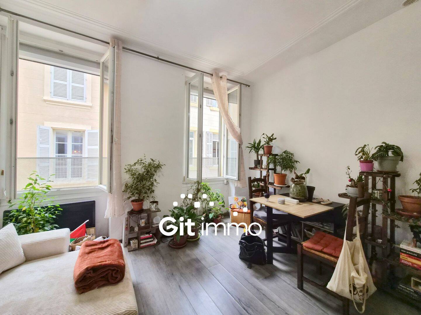 Appartement 4 pièces 59 m² · à Marseille 6ème Arrondissement · 59,3 m² · 149 000 €